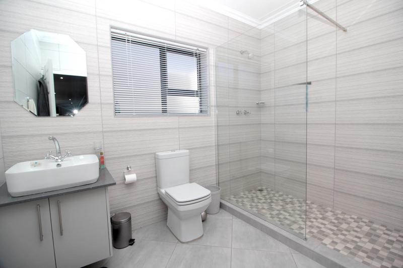 2 Bedroom Property for Sale in Reebok Western Cape